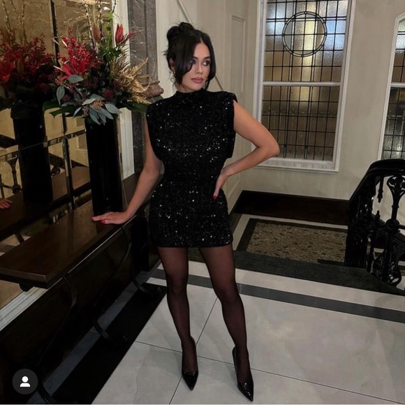 ZARA SHOULDER PADS SEQUIN DRESS BLOGGERES FAVORITE - Picture 5 of 14